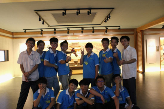 �����¶���ѧ������ʦ��Ӱ