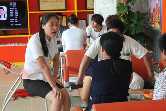 �����¶������ѧУְҵ�滮ʦΪ�ҳ������ʦ��ҵǰ��