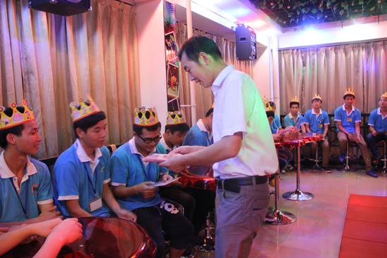 ѧ����������ΪС�������������պؿ�