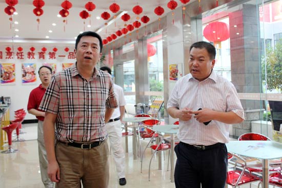 ������������񸱾ֳ��ιۺ����¶������ѧУ��ҵָ������