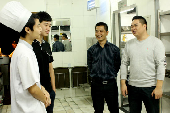 ��ְ�����żҵĺ����¶������ѧУ��ҵѧ����ʦ��������̸