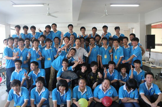 �����¶������ѧУ�����Ӣ6���Ӱ