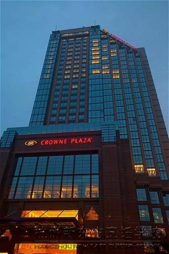 海大酒店招聘_海航国际大酒店招聘海报图片