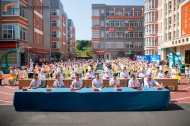 技能照亮前程:杭州新东方职教开学第一课圆满结束