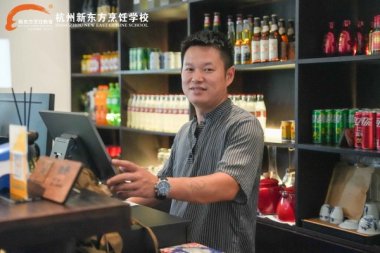 从工人到老板,从稚嫩少年到私房主厨,他们用行动诠释技能改命