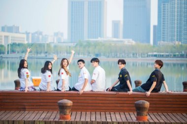 越学越焦虑?不是你不行,可能是你的“赛道”选错了!